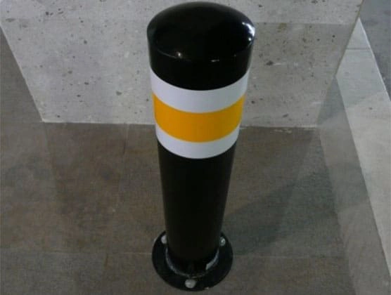 bolardos metálicos2 bolardos metálicos2